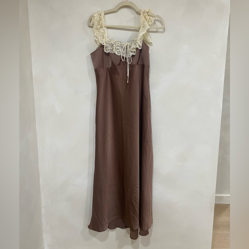 Wayf Ella Lace Trim Slip Dress Mocha Brown Large - Picture 3 of 5